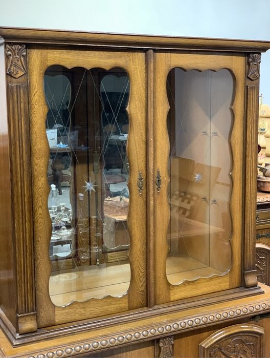 Witrynka z drzwiczami rzeźbionymi holenderska