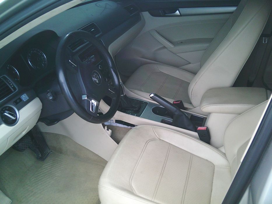 В дорозі VOLKSWAGEN PASSAT SE 2014 фольцваген пасат США фото відправки