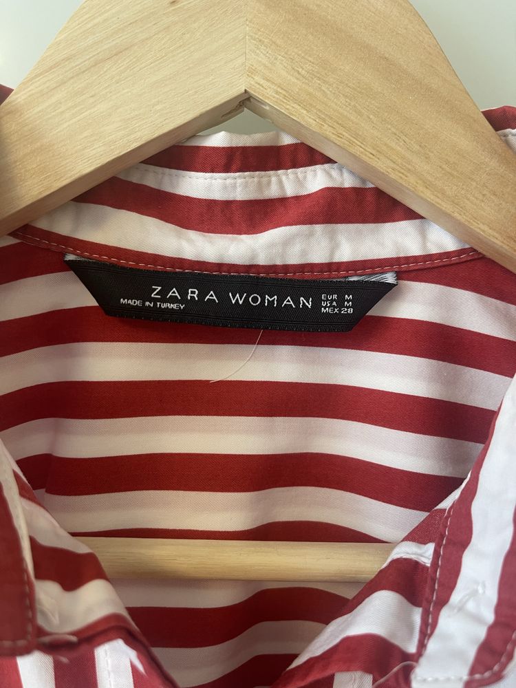 Сукня бренду Zara