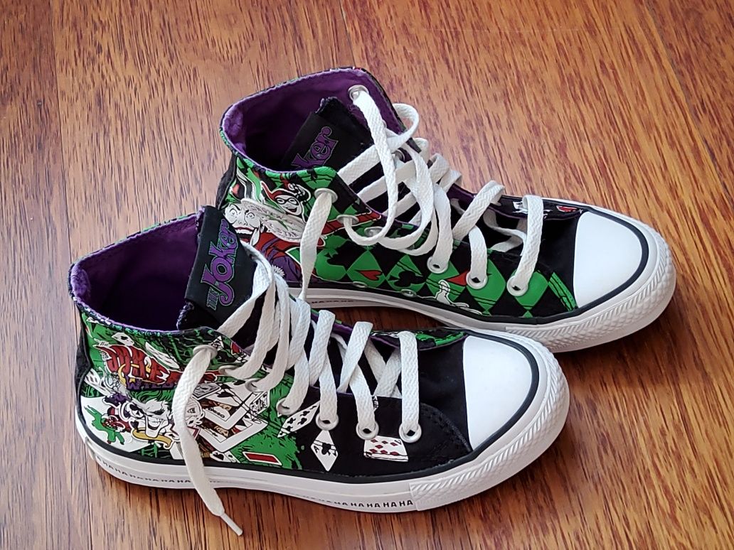 Converse. The Joker