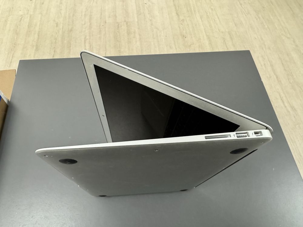 Ноутбук MacBook Air