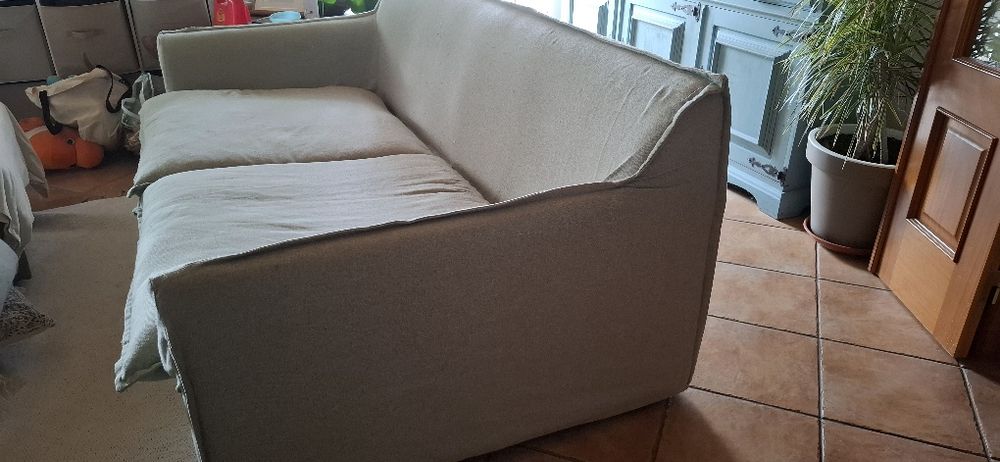 Sofá de quatro lugares