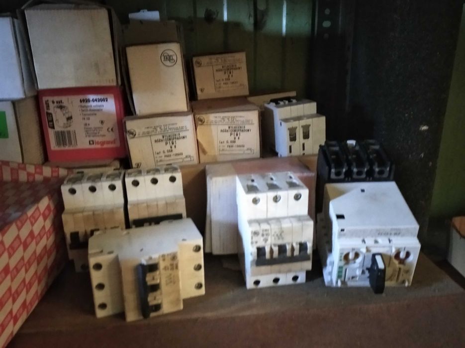 Przekaźnik elektryczny roznicowy