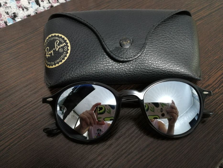 Продам оригинальные очки Ray Ban