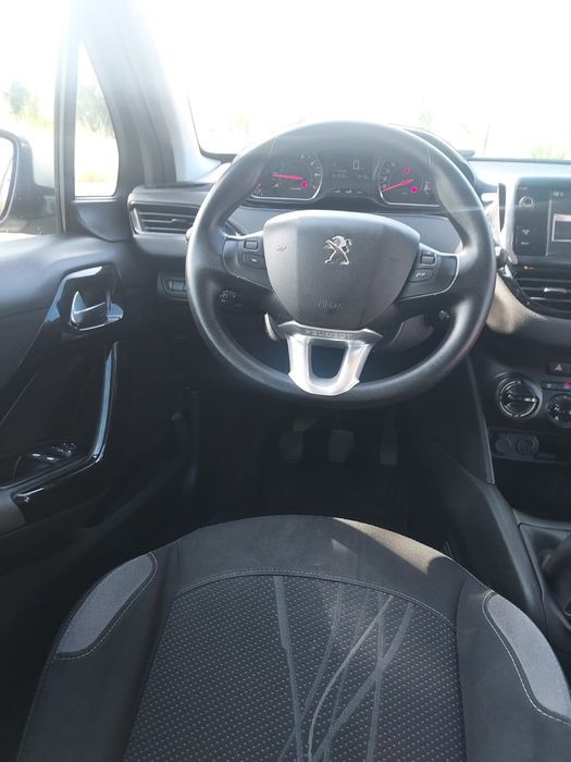 Peugeot 208 1.2 vti 136milkm