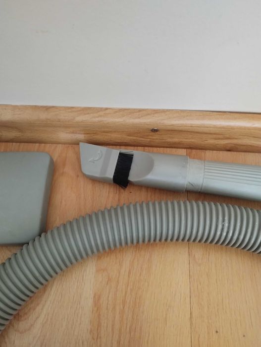 Wąż do odkurzacza Clatronic z rurą i szczotką