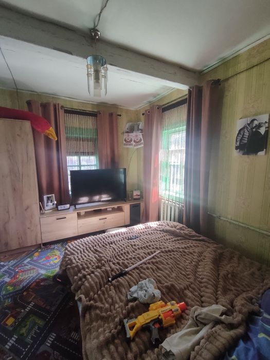 Будинок зі зручностями 10 км від міста