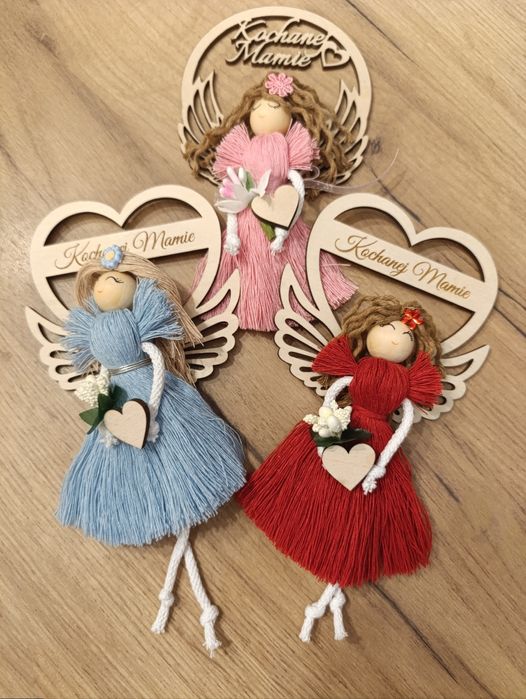 Kolorowe anioły stróże na dzień mamy babci zawieszki makrama