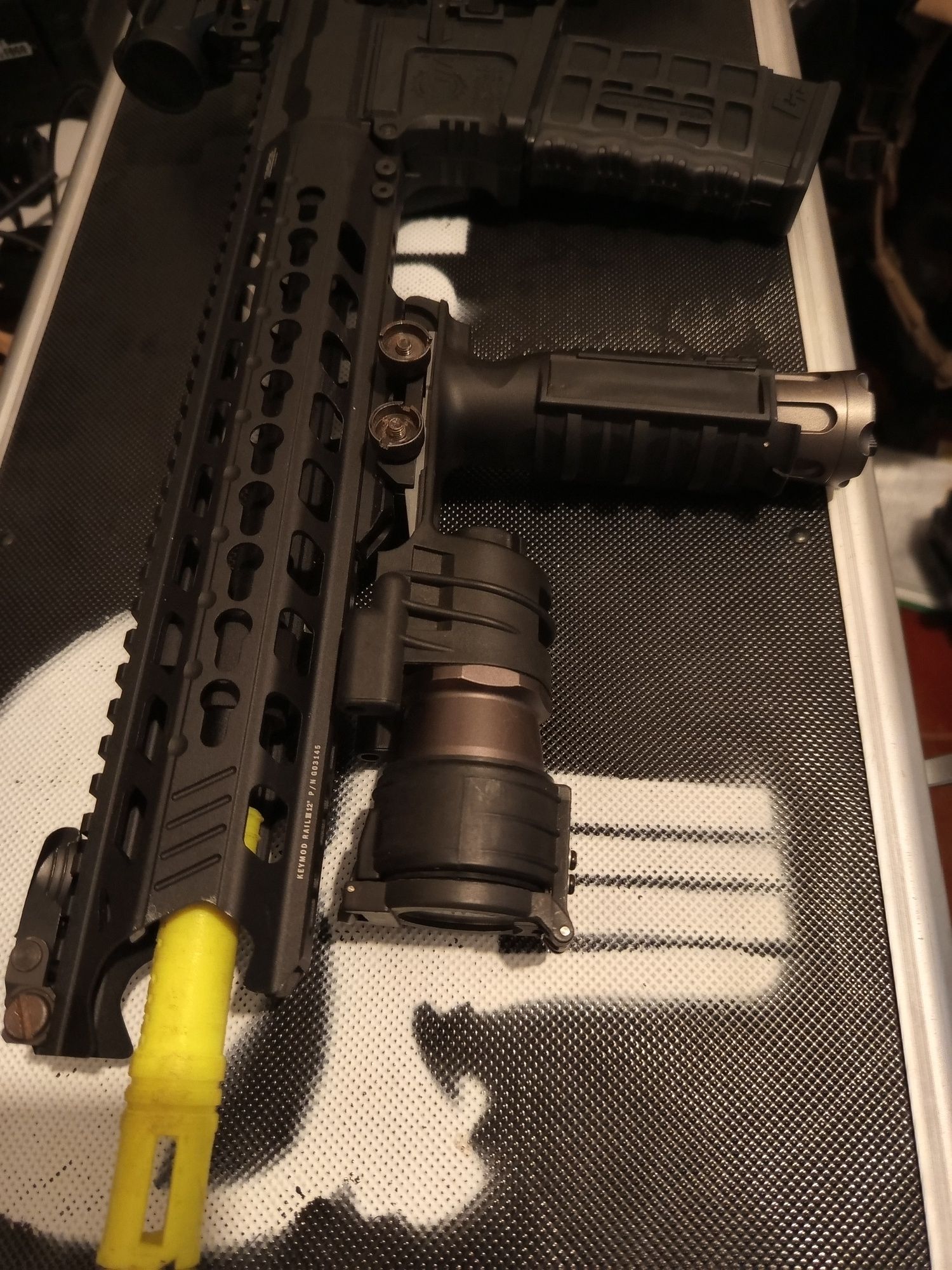 CM 16 Predator airsoft.