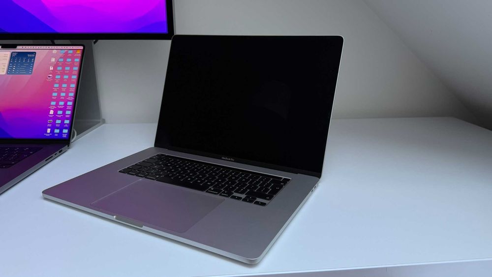 MacBook Pro 16” (2019) – i7 / 16 GB RAM / 512 GB SSD