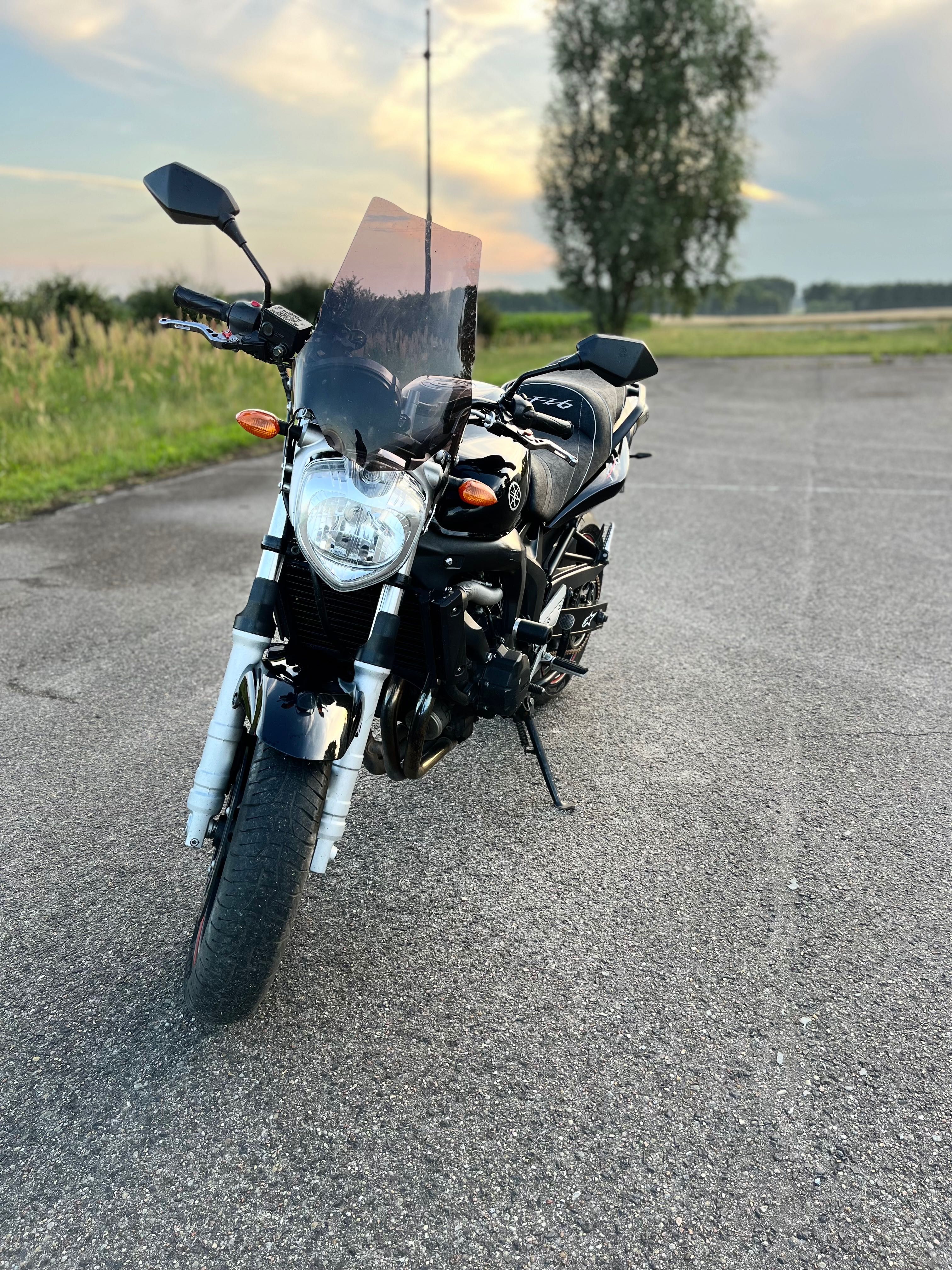 Yamaha FZ6N Black edition