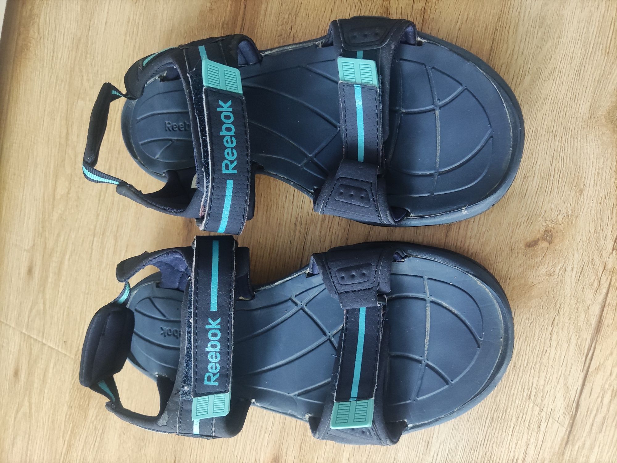 Sandały Reebok rozmiar 37,5