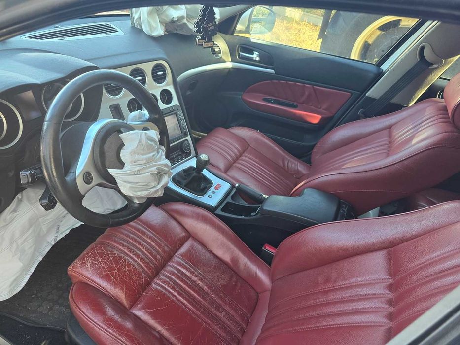 Alfa Romeo 159 1.9 JTD na części uszkodzona