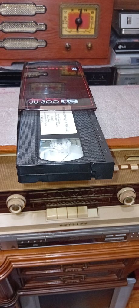 Rebobinador cassetes VHS TOMITA