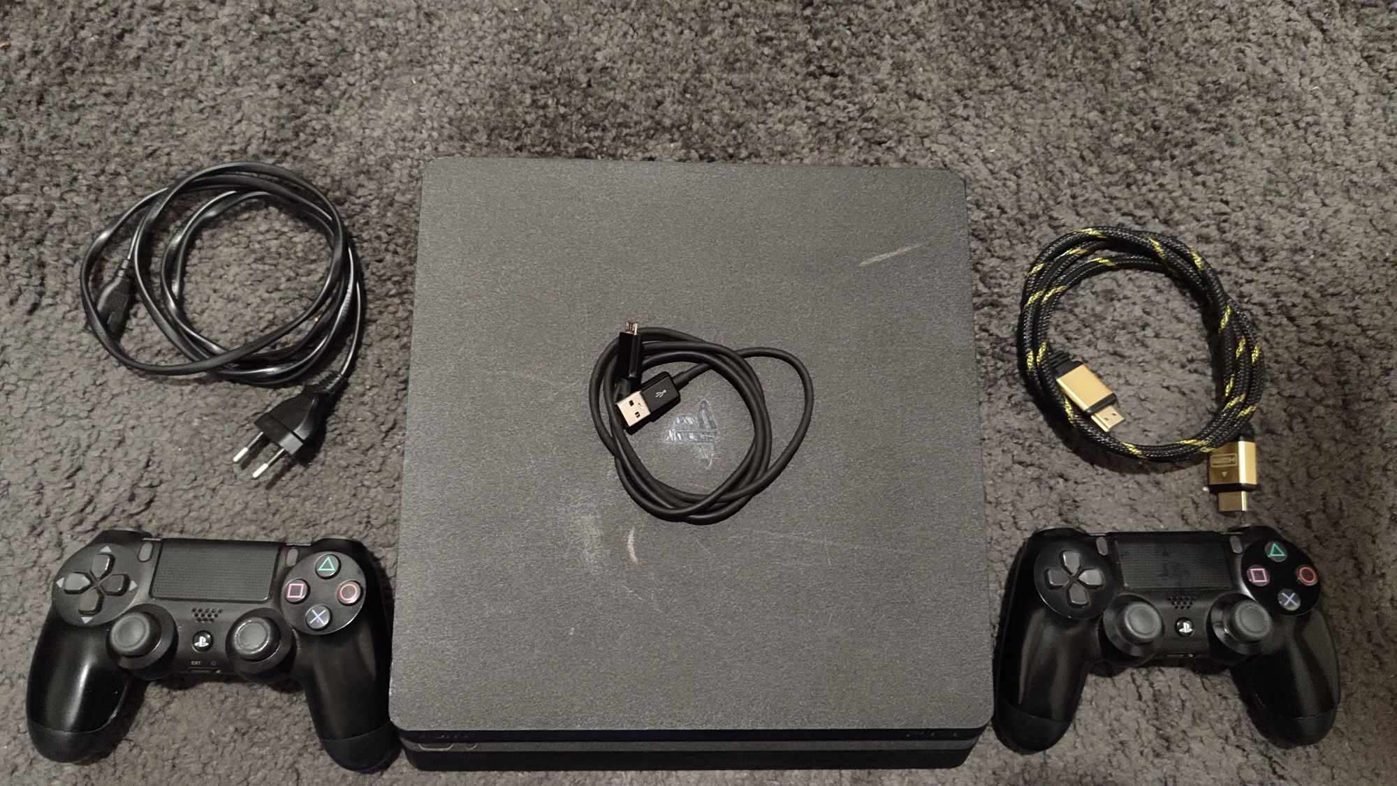 Ps4, 2 comandos, 7 jogos e um monitor