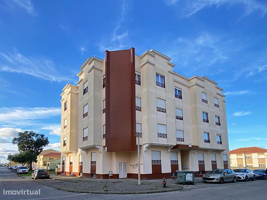 Excelente apartamento T3 duplex, terraço, parq., arrecadação, Peniche