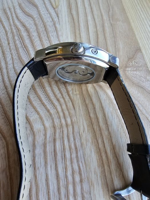 Мужские часы Vacheron Constantine срочно