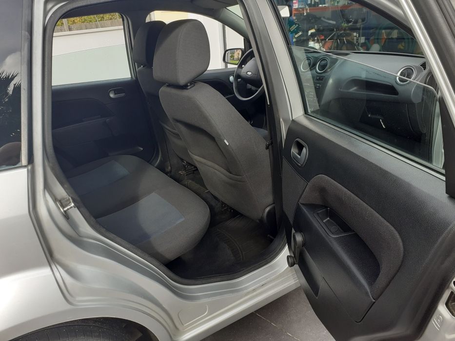 Ford fiesta 1.4 tdci 5 lugares