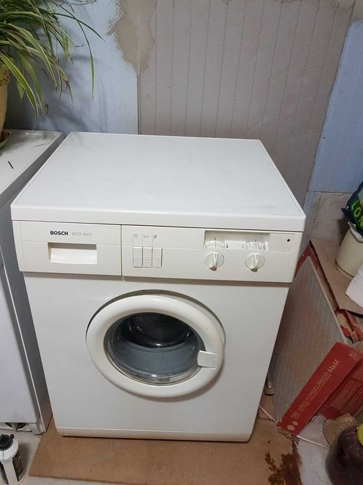 пральна машина bosch WFB 1005