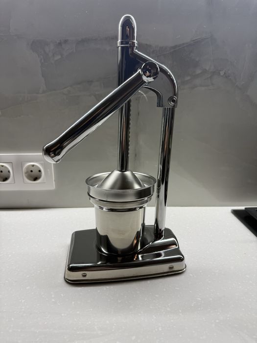 Соковижималка ручна