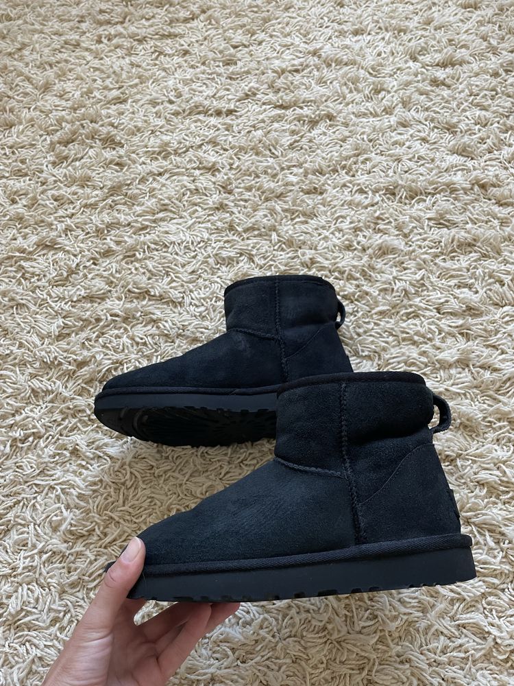 Продам ugg mini оригінал