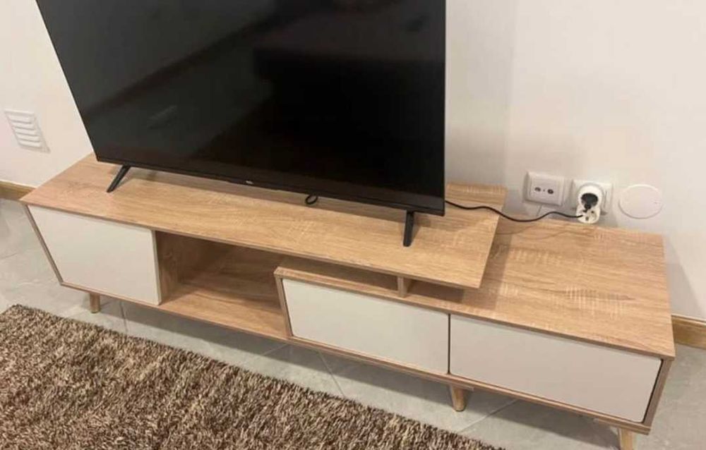 Móvel de televisão