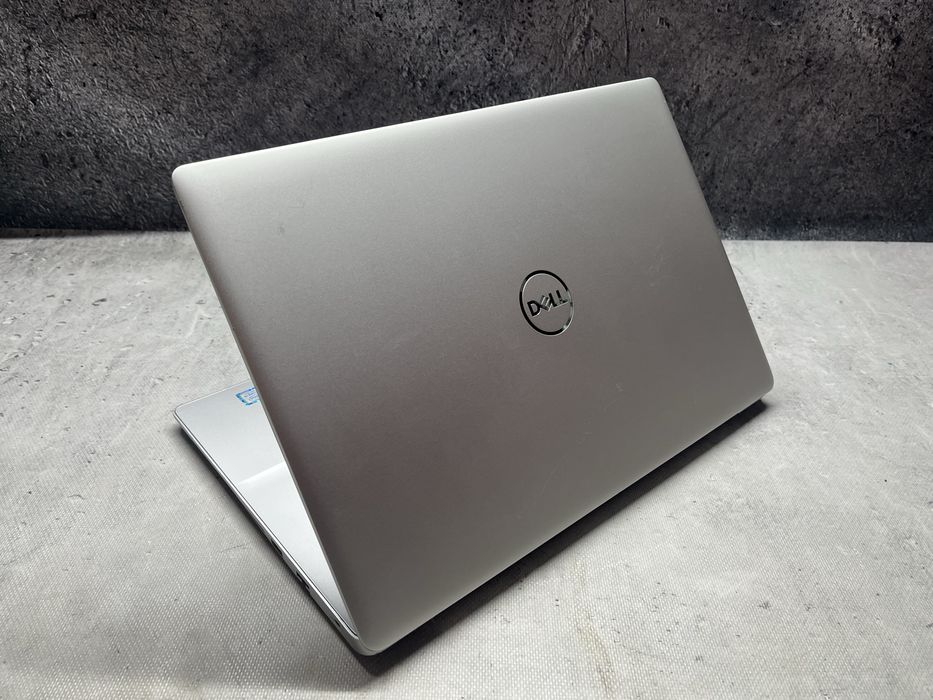 Dell Inspiron 5580 / INTEL i5-8265U / 8GB DDR4 / 256GB SSD / 15” FHD