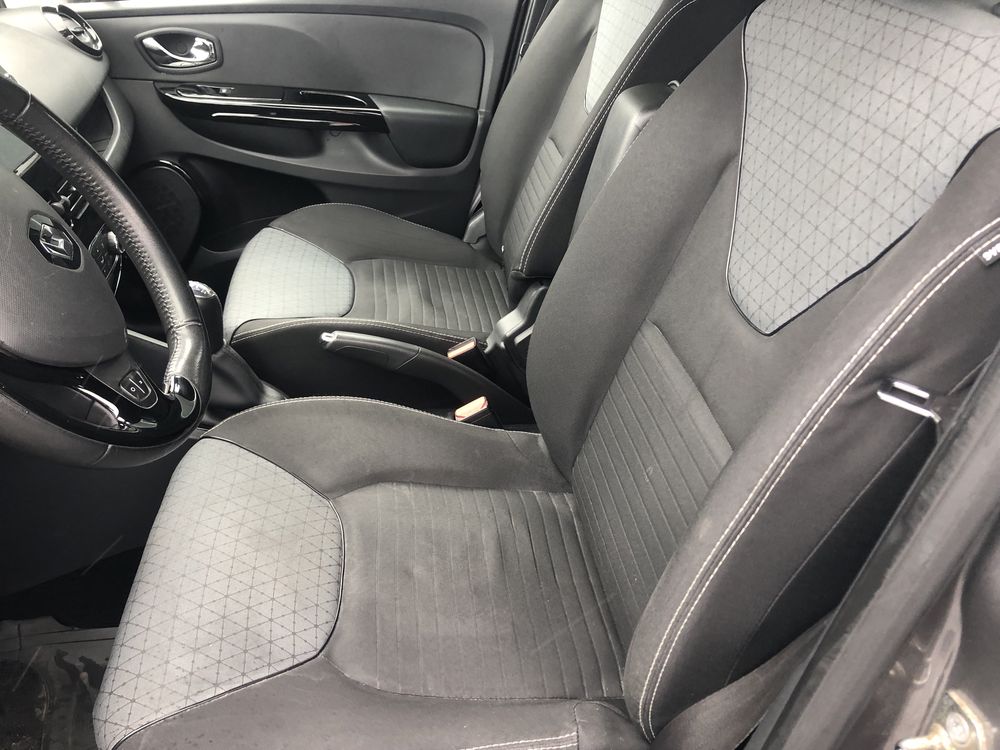 Renault clio sport tourer 1.5 dci r-link