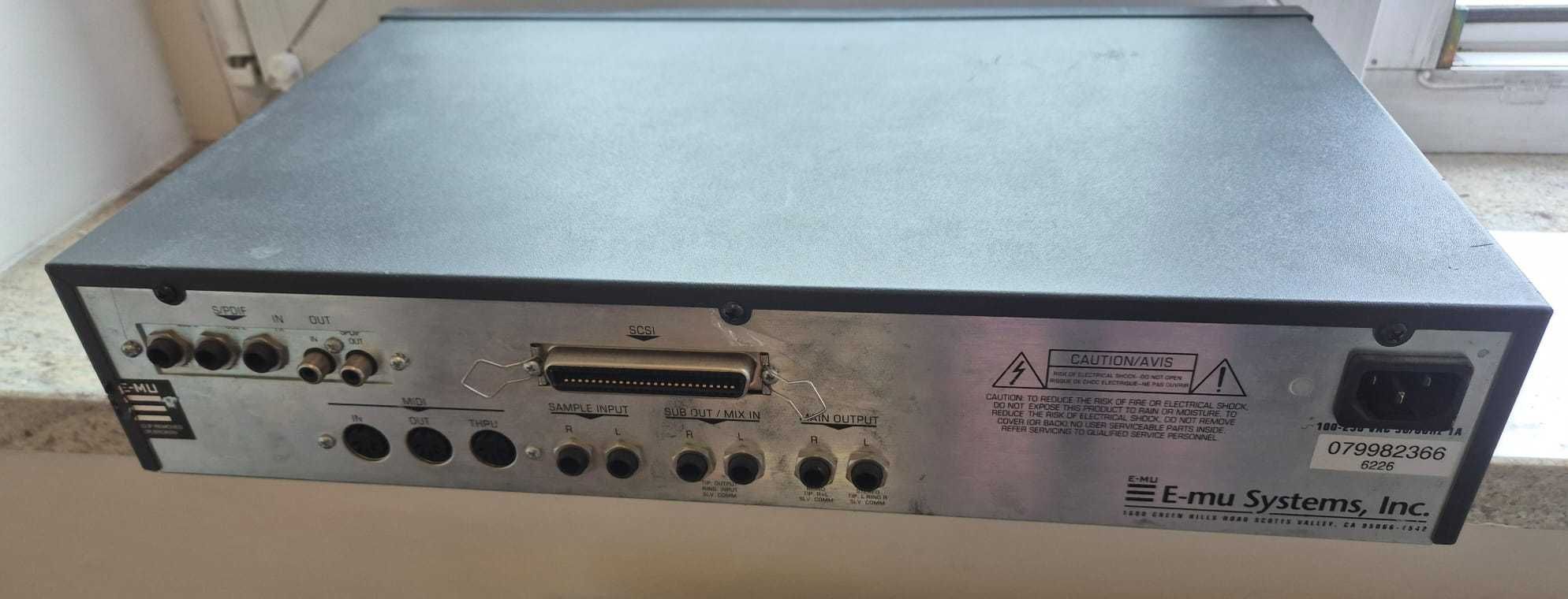 Sampler Emu Esi 4000 turbo - syntezator rack