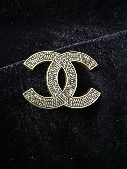 Вінтажна брошь chanel