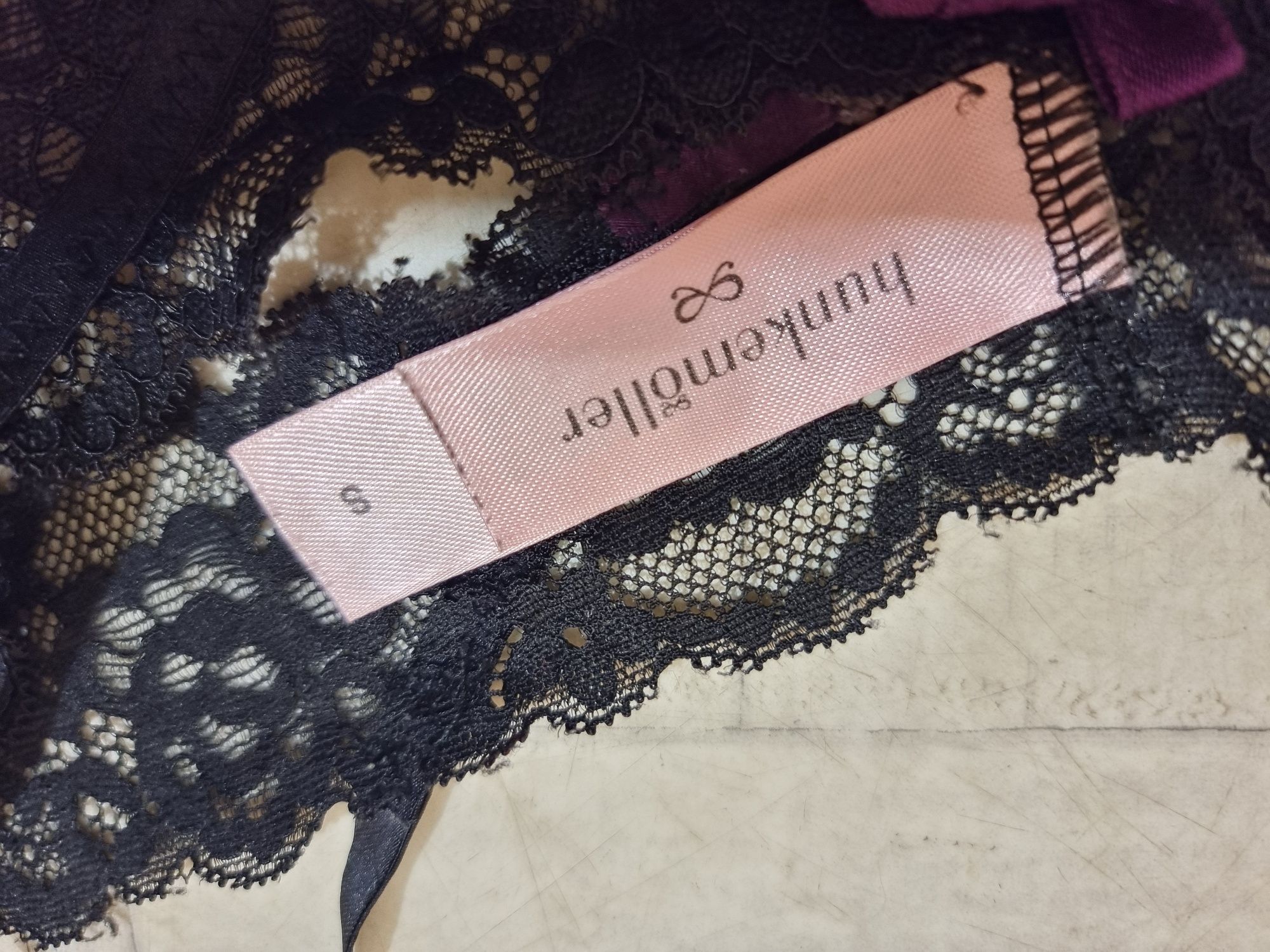 Zestaw stringi Hunkemöller 3 szt stan idealny S