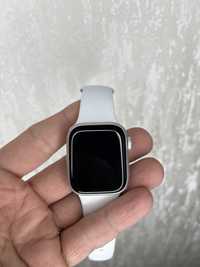 Apple Watch 8 41mm Silver Aluminum Case with White Sport Band