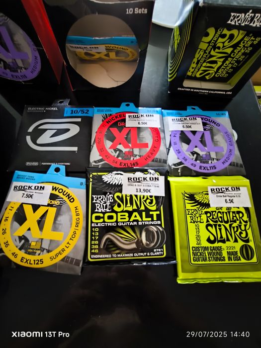 Vendo instrumentos musicais