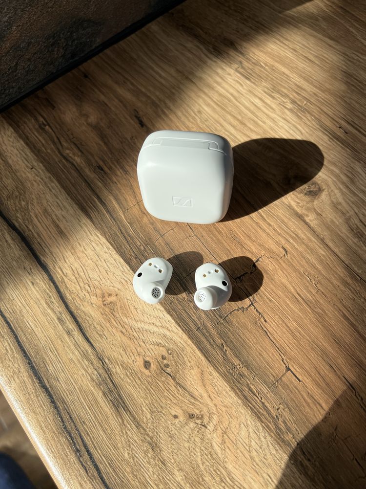 Навушники Sennheiser Accentum True Wireless