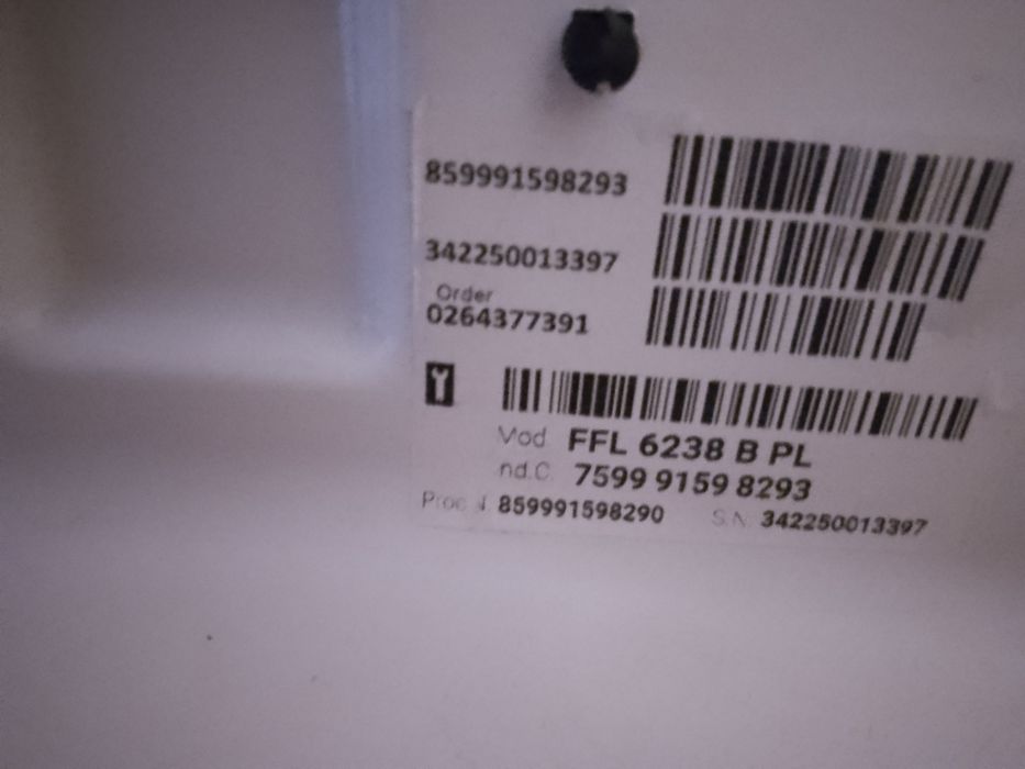 Sprzedam pralkę Whirlpool uszkodzoną 2,5 letnią