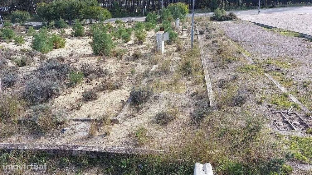 Lote de terreno para construção de moradia em banda