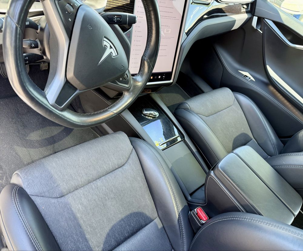 Tesla Model S Dual Motor 525cv - 2018/12 c Garantia