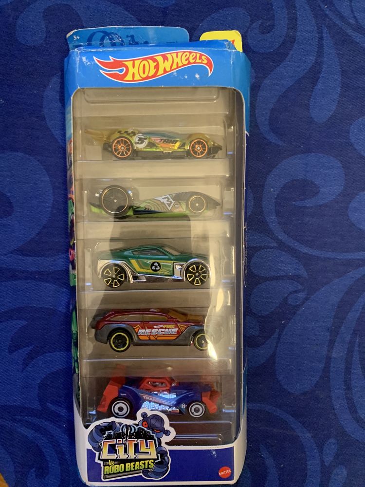 3 conjuntos hot wheels novos.5 carros cada. Valor na descricao