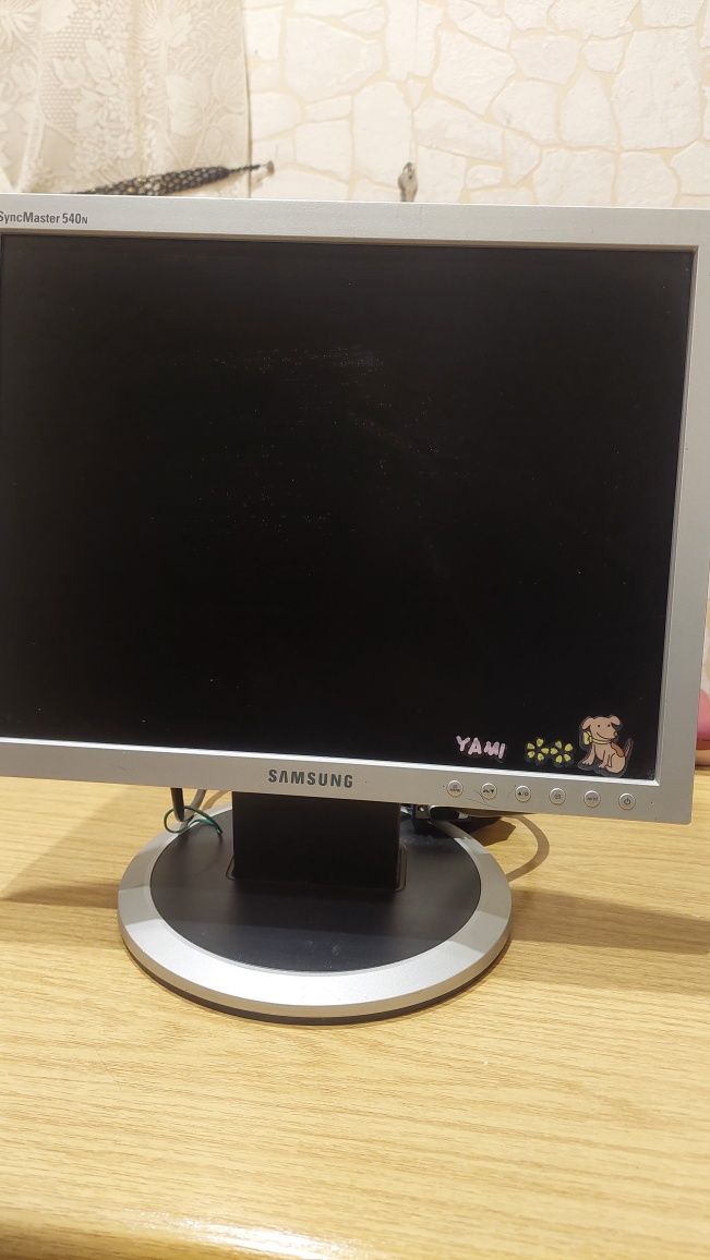 Монитор Samsung 540n