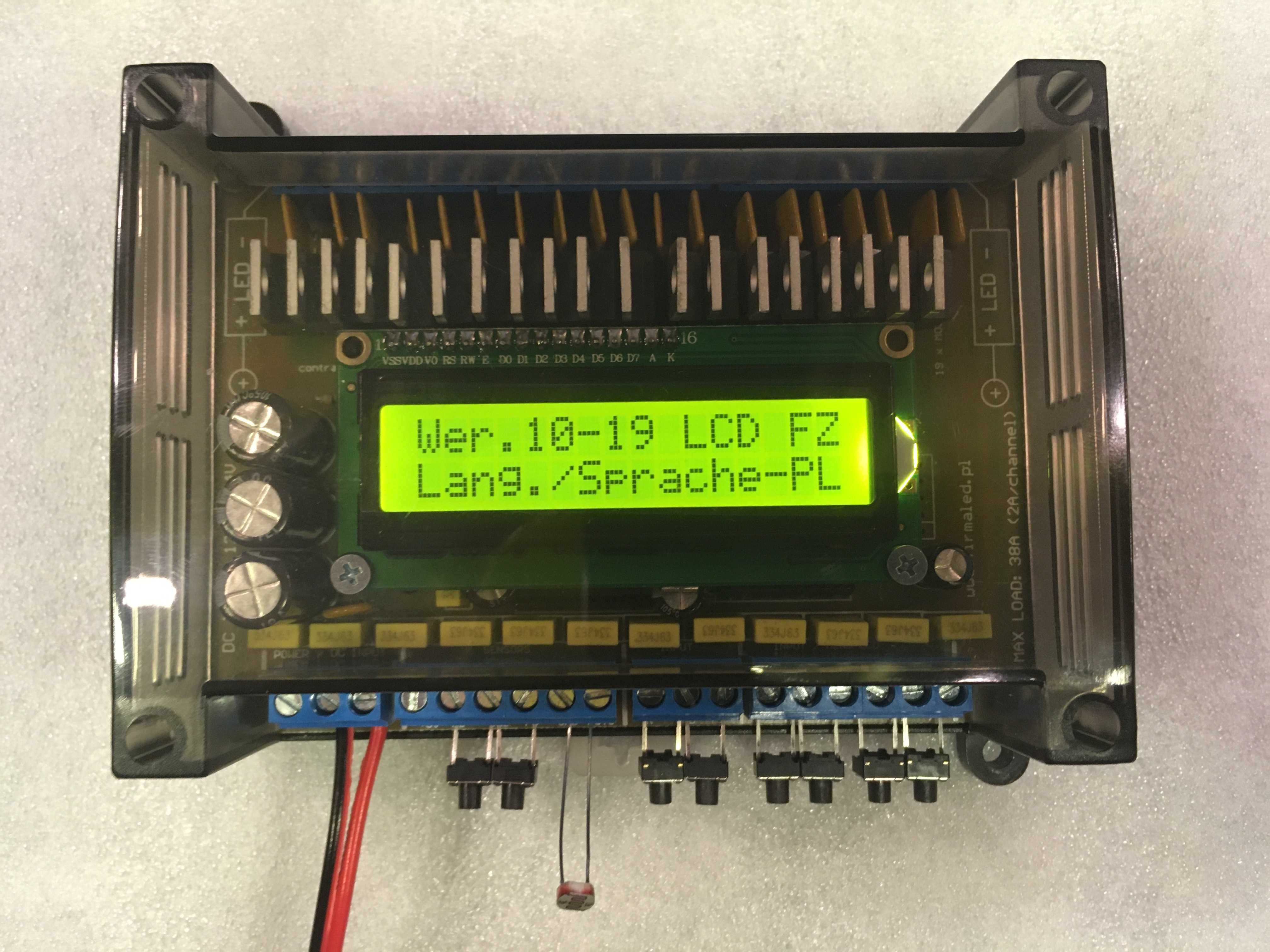 Sterownik schodowy LED do 19 stopni LCD funkcja zmierzchowa tryb nocny