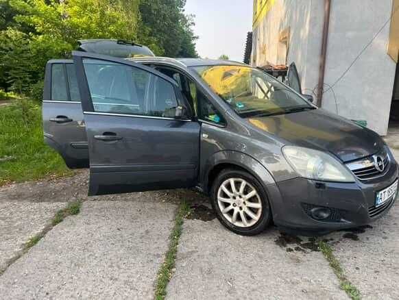 OPEL ZAFIRA 2009рік 1.7 дизель
