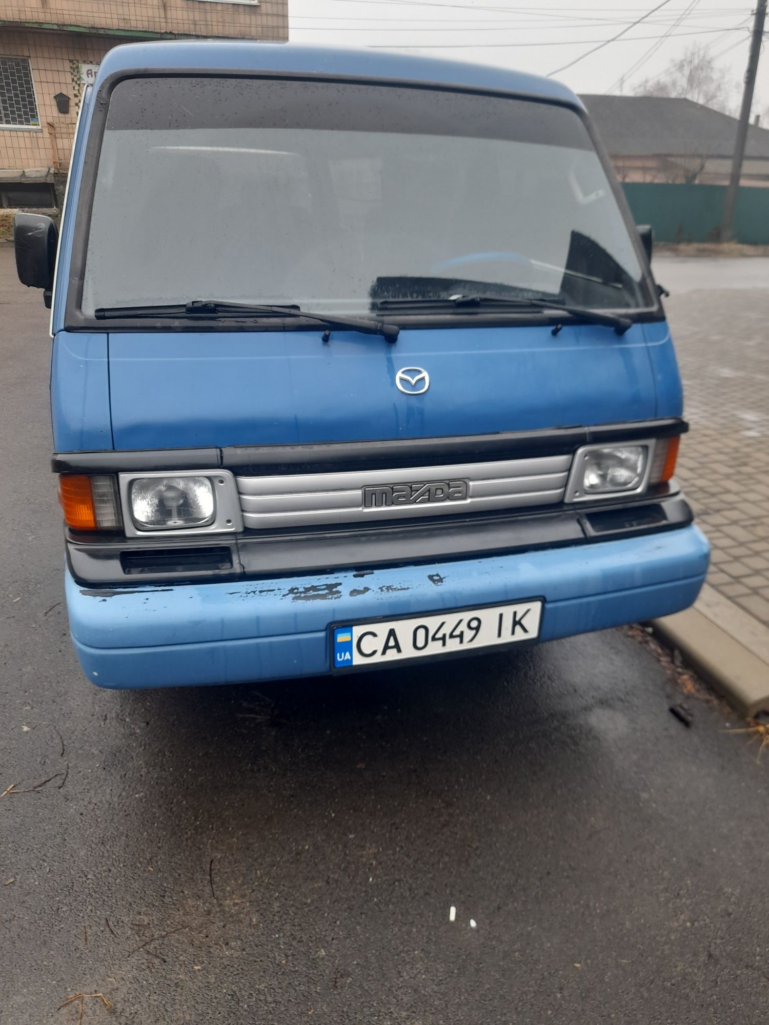Продам мікроавтобус Мазда