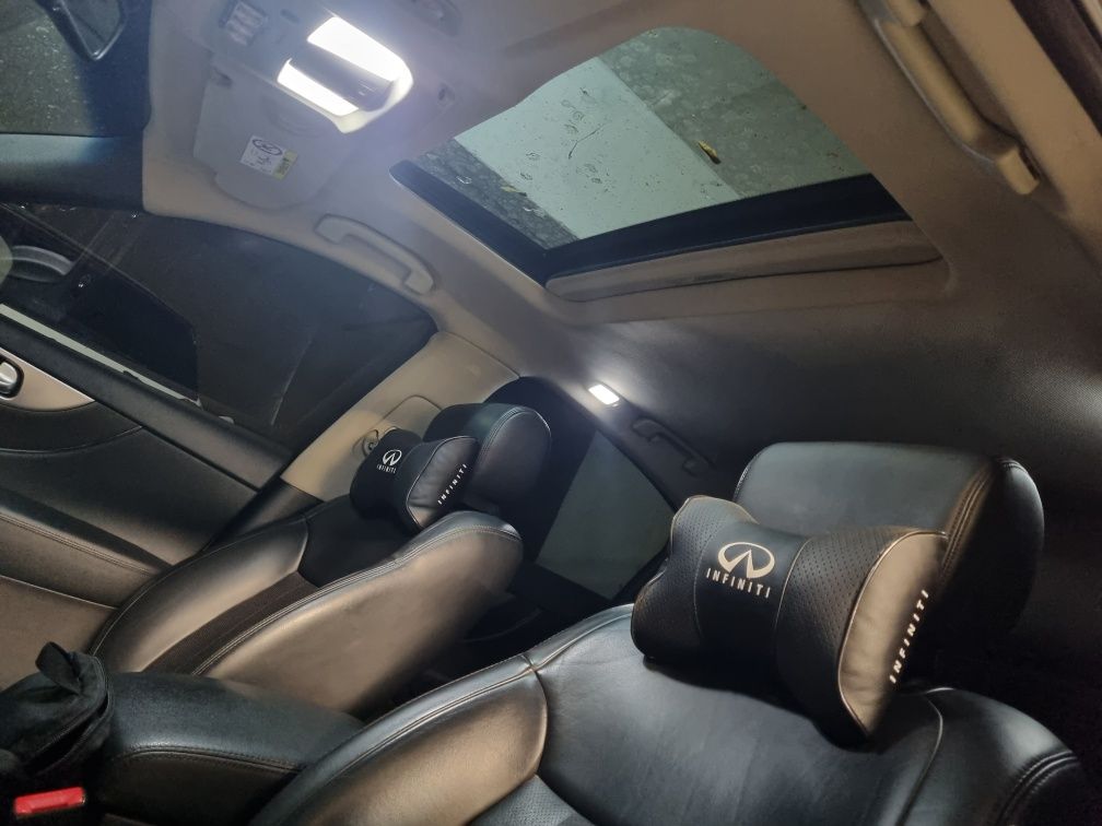 Infiniti QX70 Європа AWD