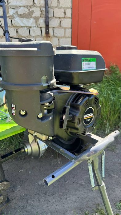 Продам большой бензиновий мотоблок ( новый )