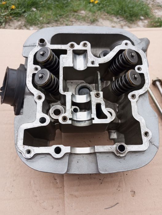 Głowica silnika cylindra Suzuki VS 800 Intruder s501 92 - 09r K4