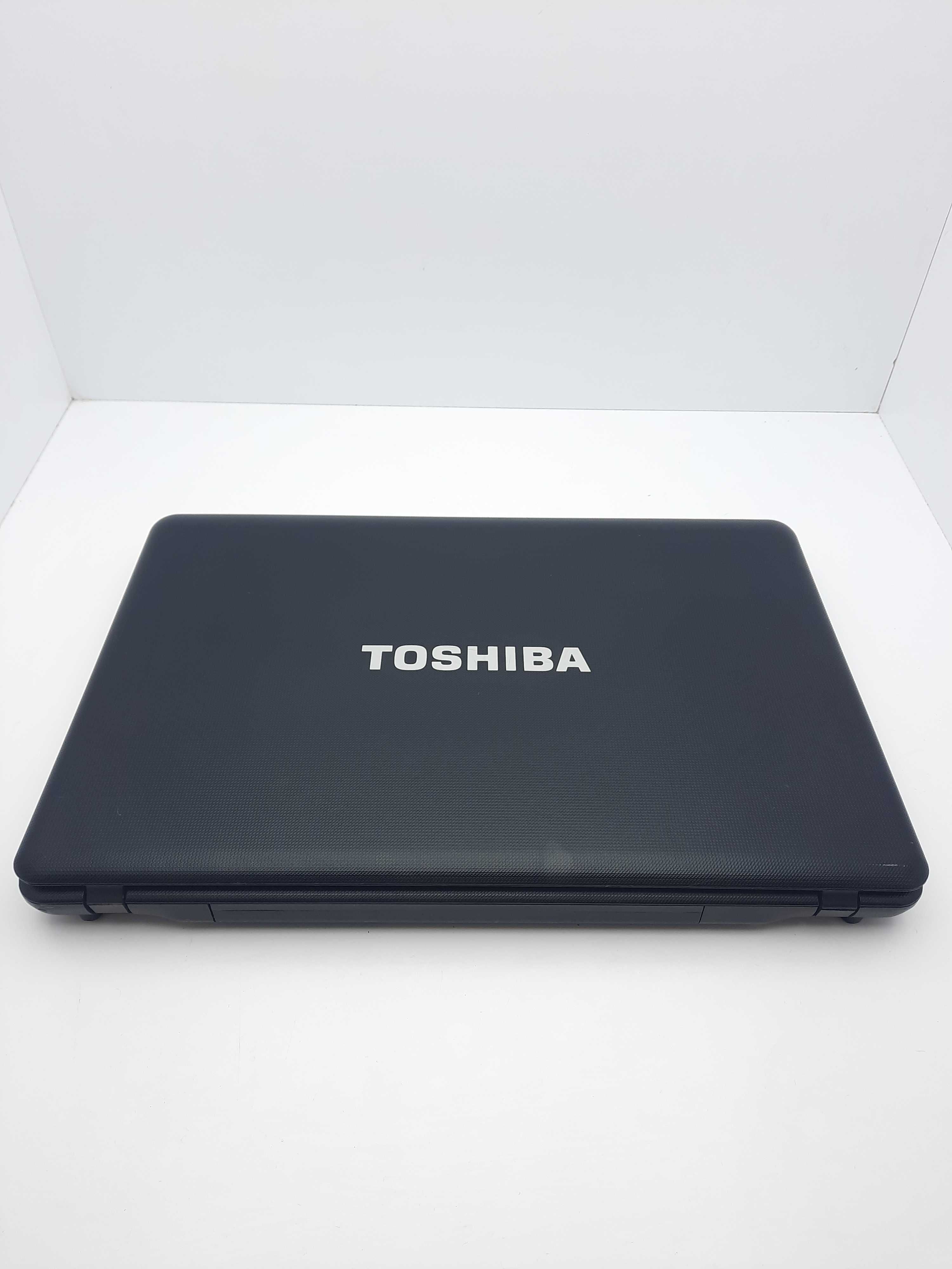 Toshiba C660  Intel i3 Ram:8gb HDD:SSD 120GB NVIDIIA Geforce GT520M