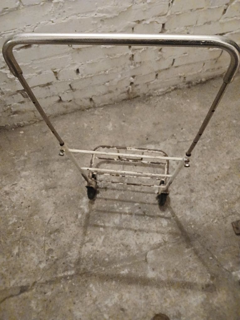 Sprzedam wozek transportowy