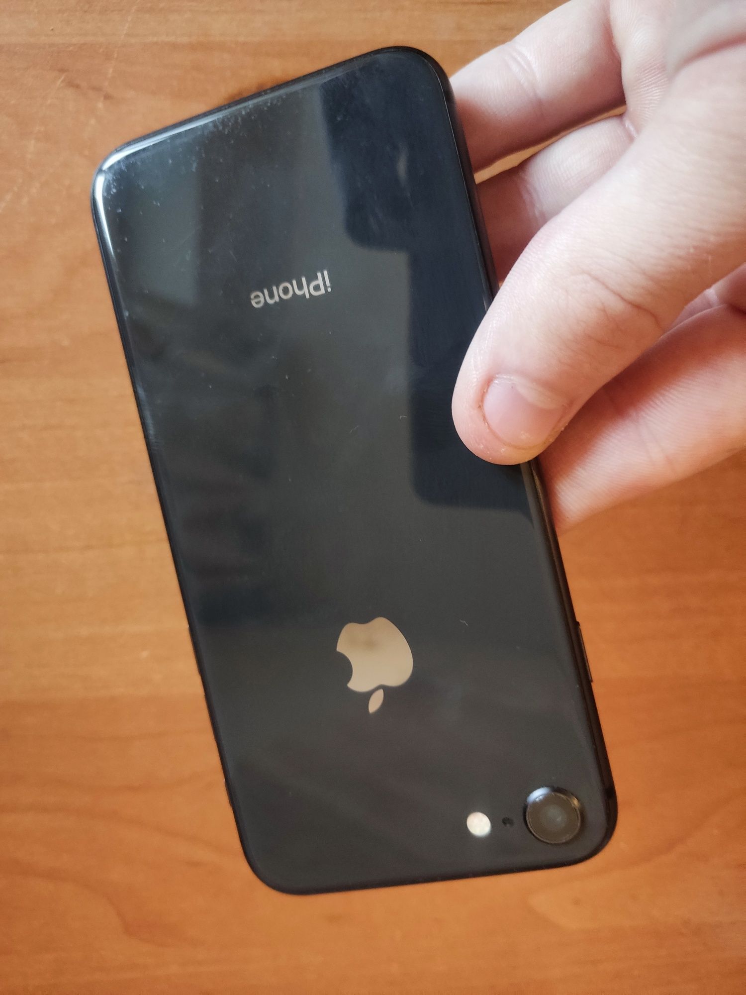 Продам ідеальний iPhone 8