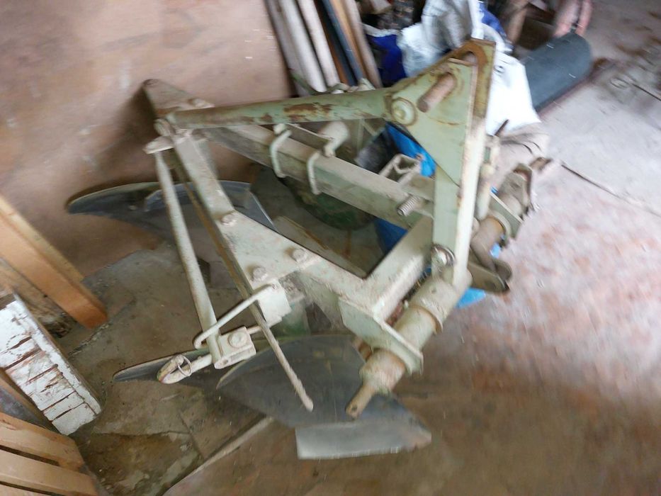 Sprzedam kultywator; brony;pług dwuskibowy