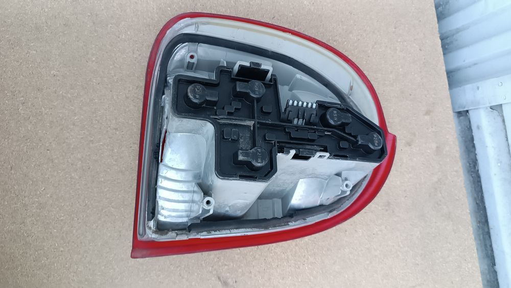 Vendo farolim direito de Opel corsa B ano 1993